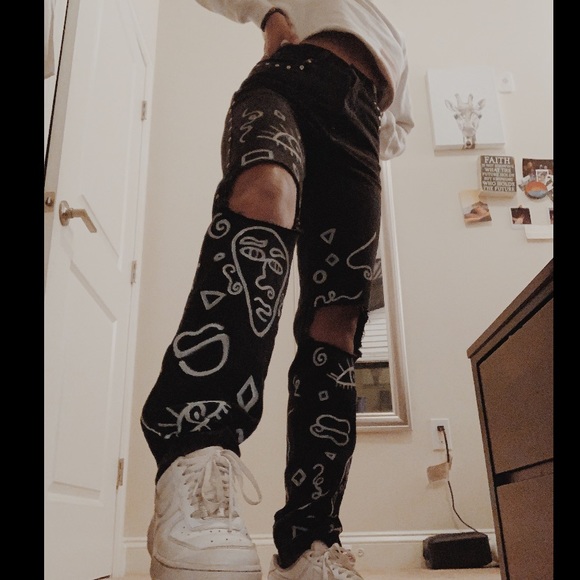 HANDPAINTED AUTHENTIC ROCKIES HIGHWAISTED JEANS - Picture 3 of 8